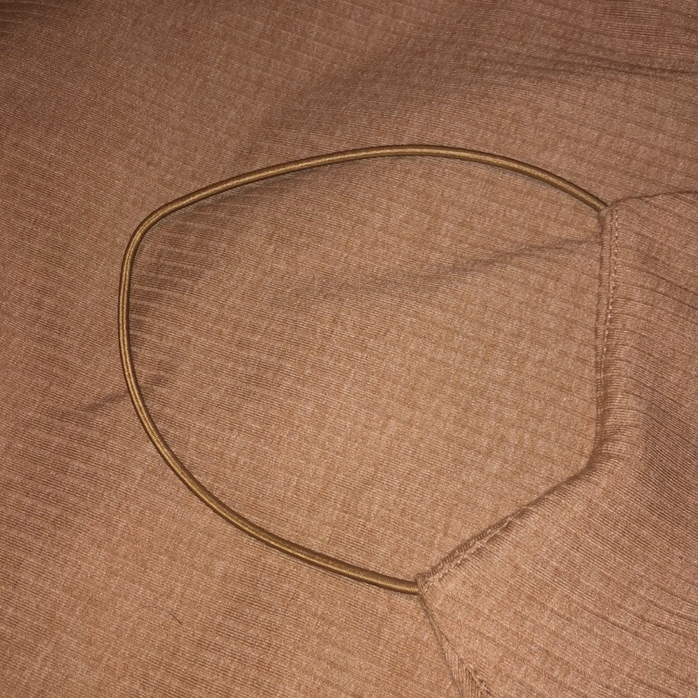Halter top - Picture 3 of 3